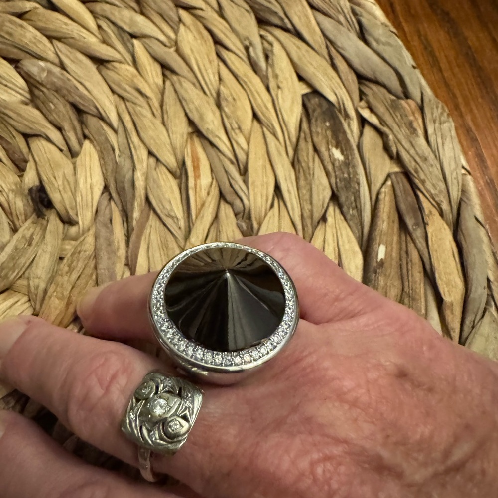 nOIr Cone pyramid ring new without tags - Picture 10 of 13